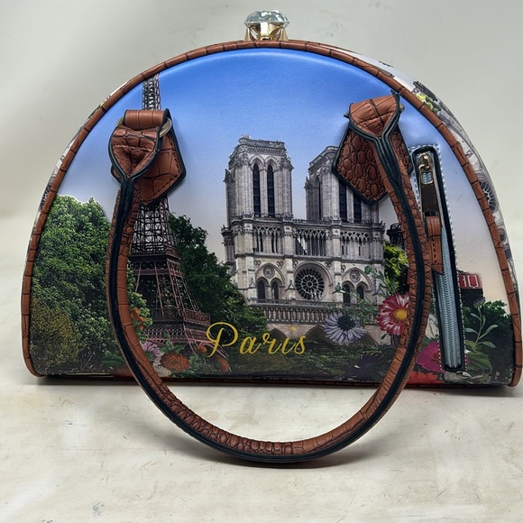 Beautiful Medium Paris handbag - Picture 2 of 13